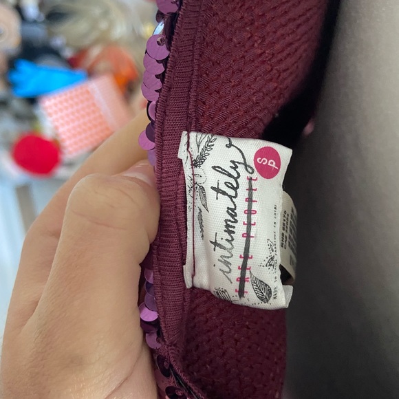 never worn - Picture 3 of 3